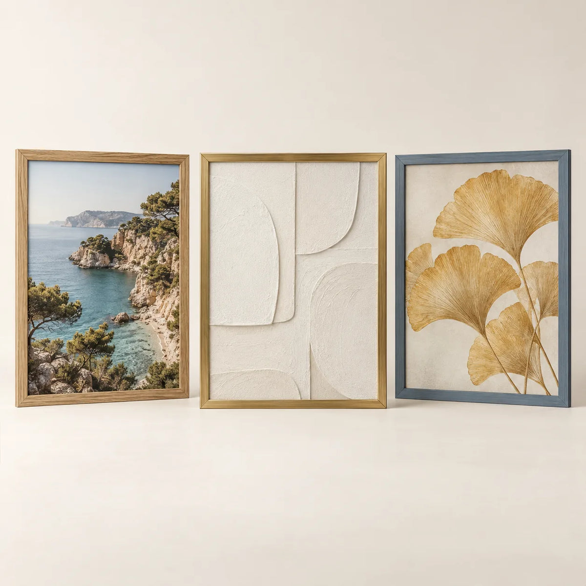 Three picture frames illustrating the 60 by 80 centimetre size